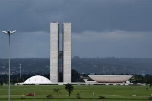 Deputados do Amapá querem investigar escândalo do Master antes da CPMI nacional